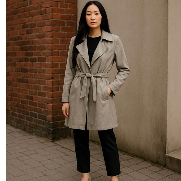 IISLI Women’s Trench Coat Metallic Silver Belted Size 8 - Picture 1 of 8